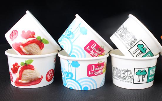 Устранимые бумажные стаканчики Гелато мороженого с ложками для магазинов Гелато